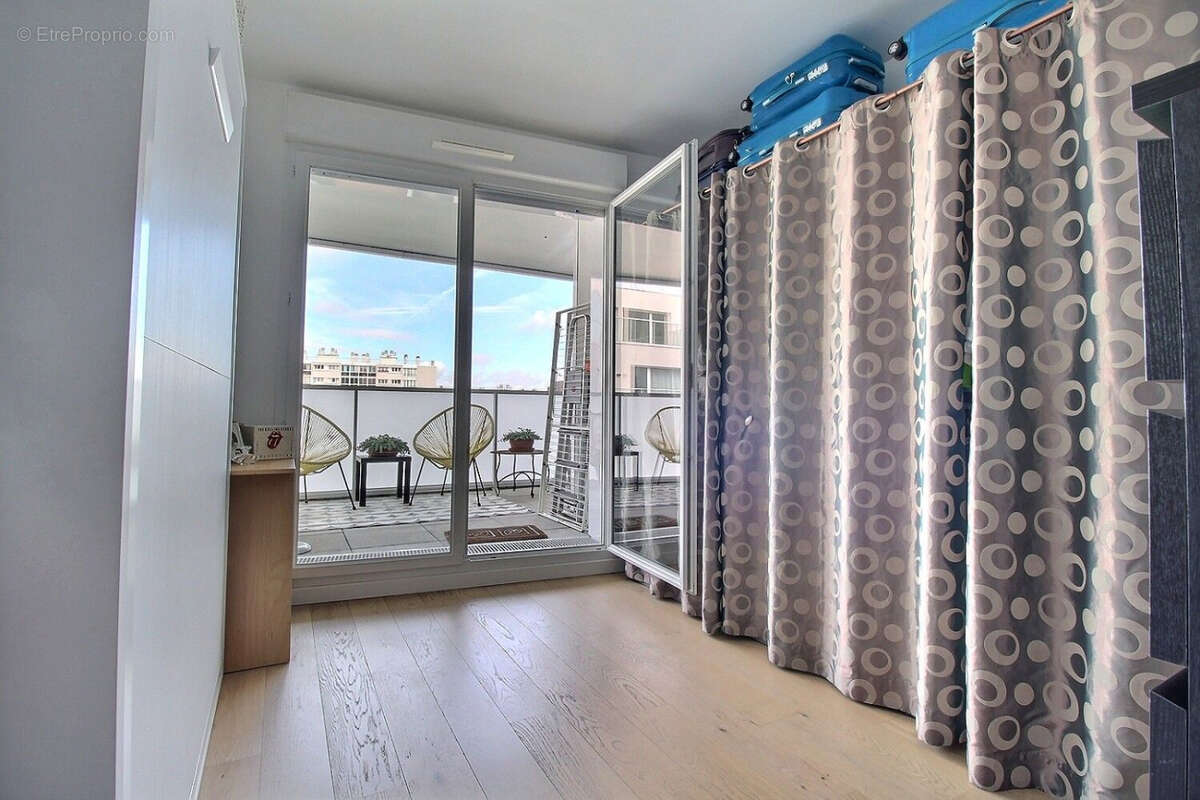 Appartement à ISSY-LES-MOULINEAUX