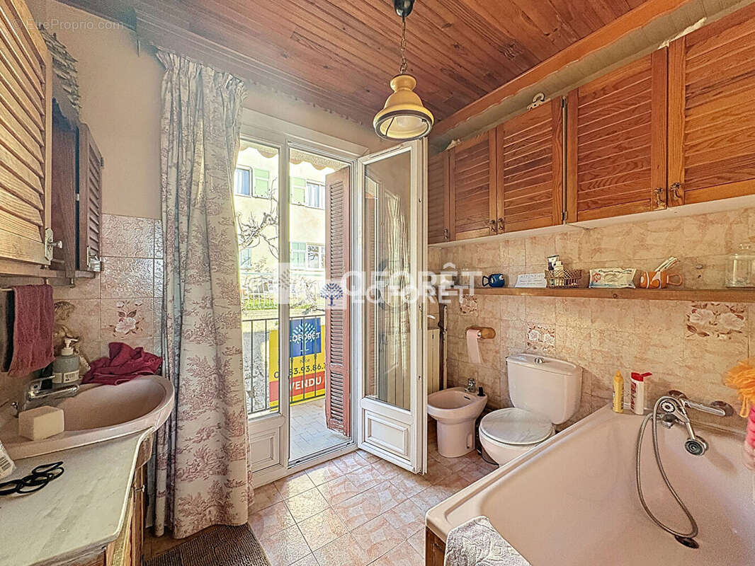 Appartement 3 pièces - 50,65 m² - Vue mer panoramique - Saint-Roch - photo 5