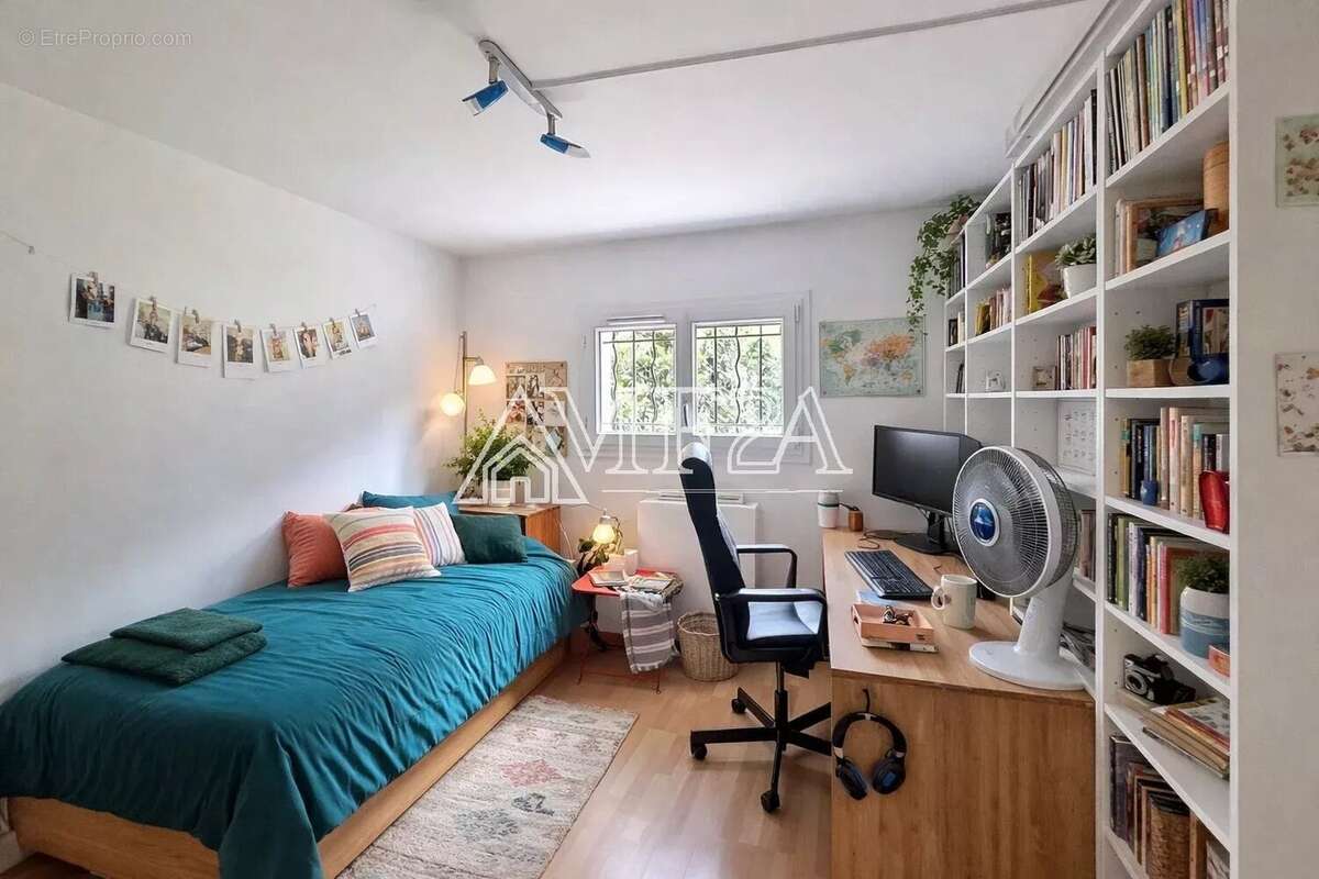 Appartement à VERRIERES-LE-BUISSON