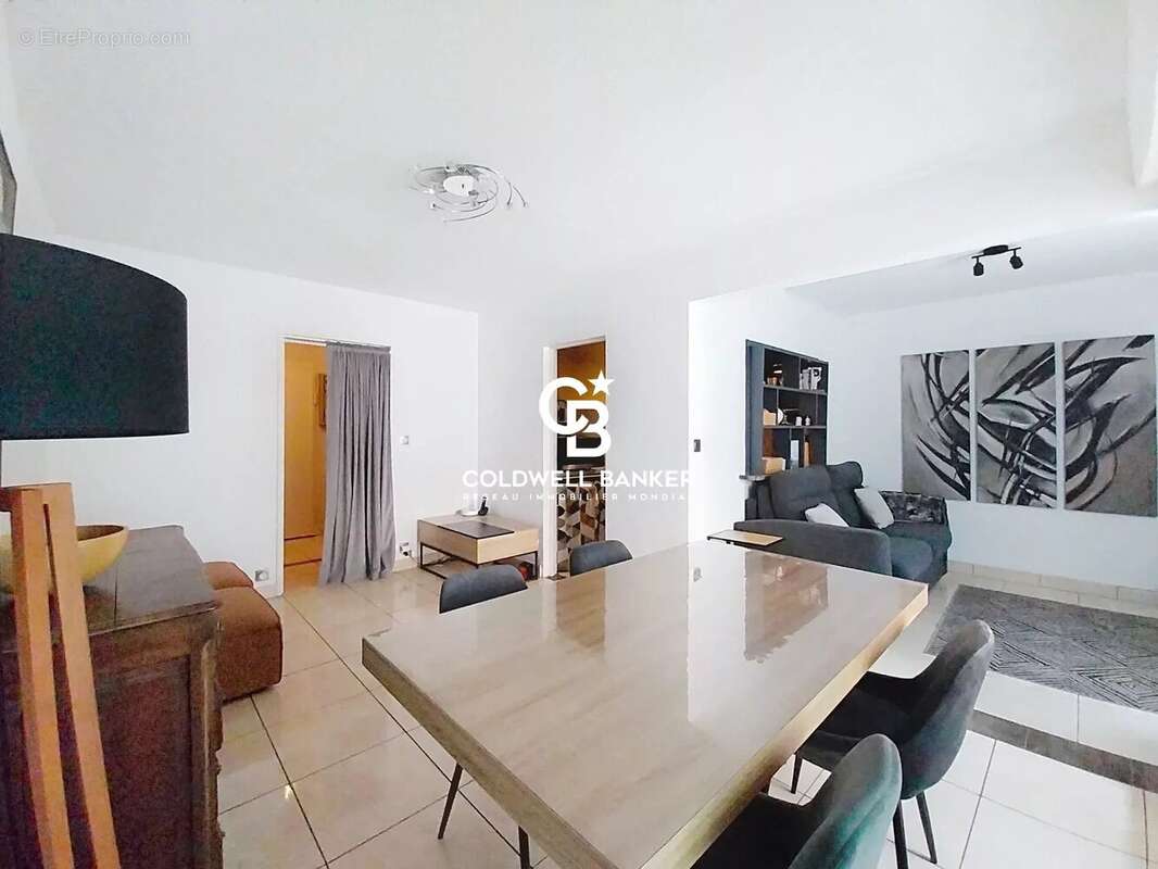 Appartement à SAINT-RAPHAEL
