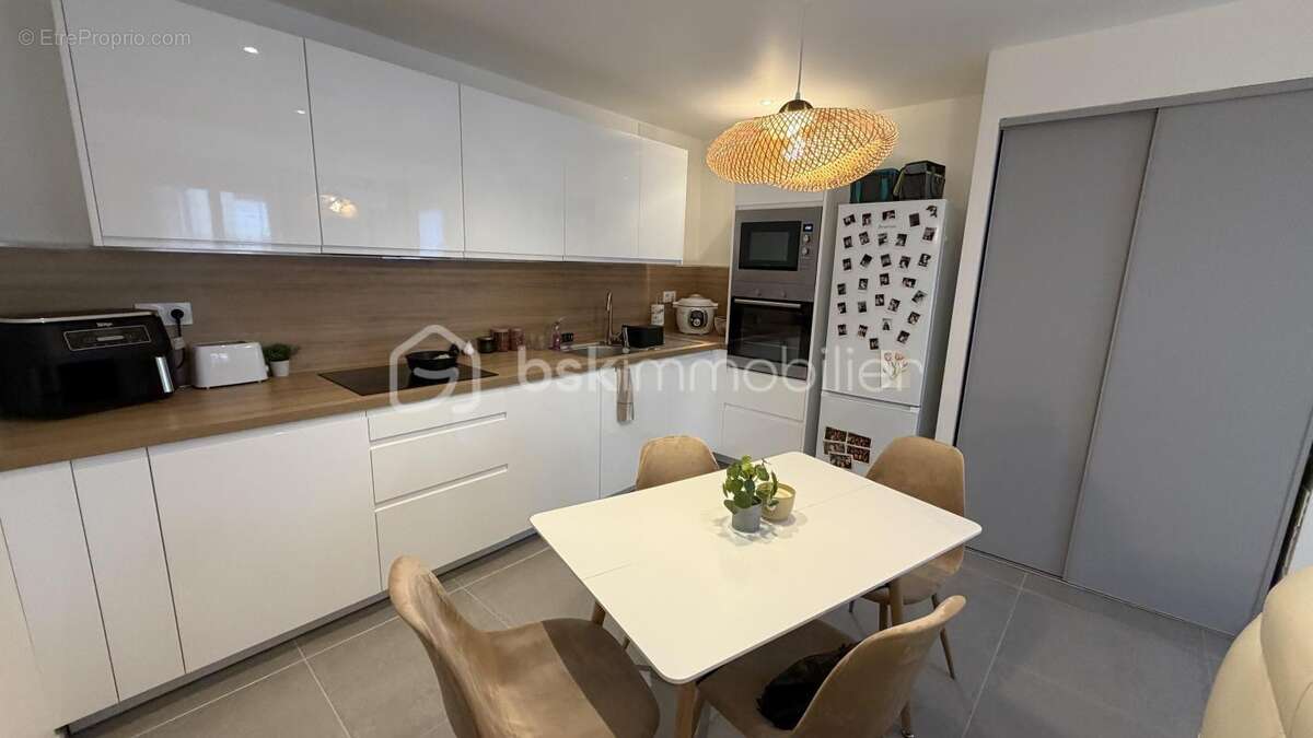 Appartement à ANNEYRON