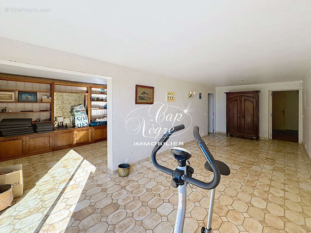 Maison à BORMES-LES-MIMOSAS