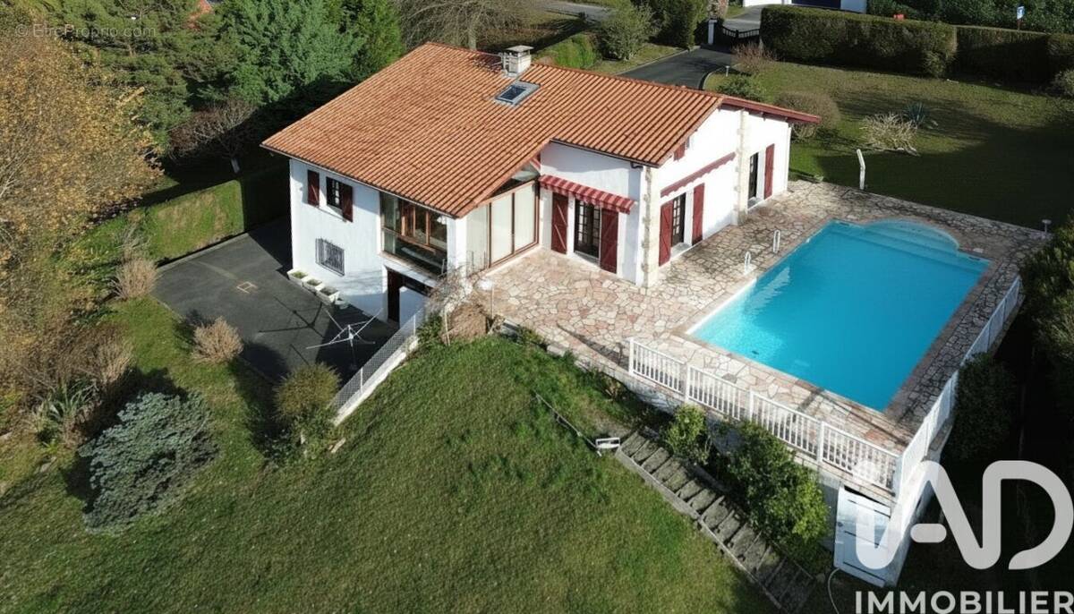 Photo 1 - Maison à URRUGNE