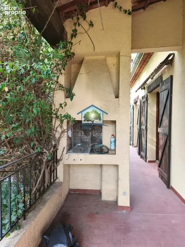 Toulon Ouest - Grande demeure divisée en deux appartements - photo 8