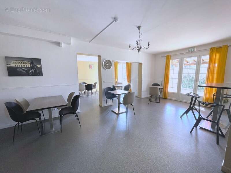 Maison à SAINT-HILAIRE-DE-BRETHMAS