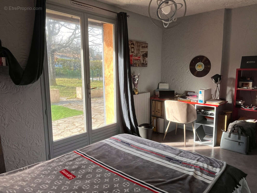 Maison à SAINT-VALLIER-DE-THIEY