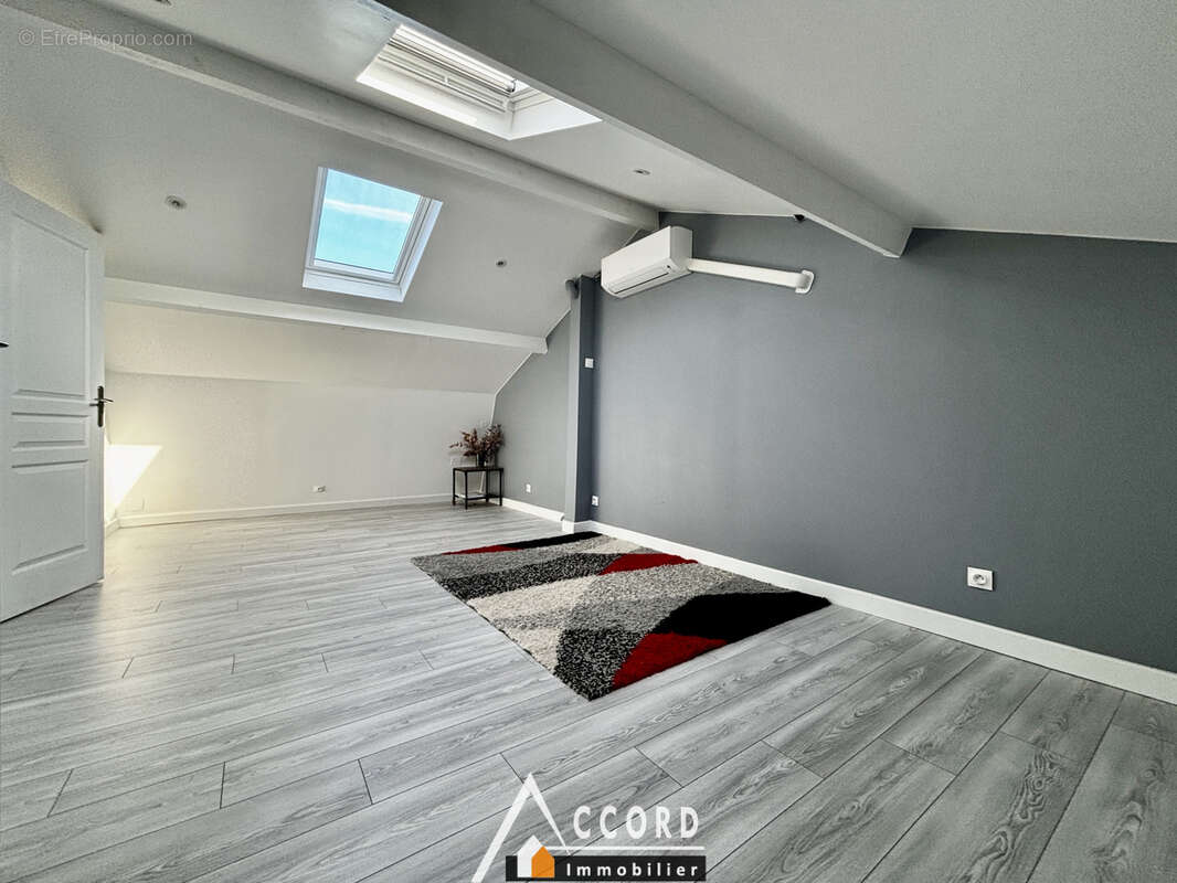 Maison à SARTROUVILLE