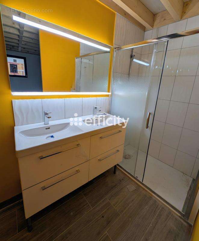 Maison à VENDAYS-MONTALIVET