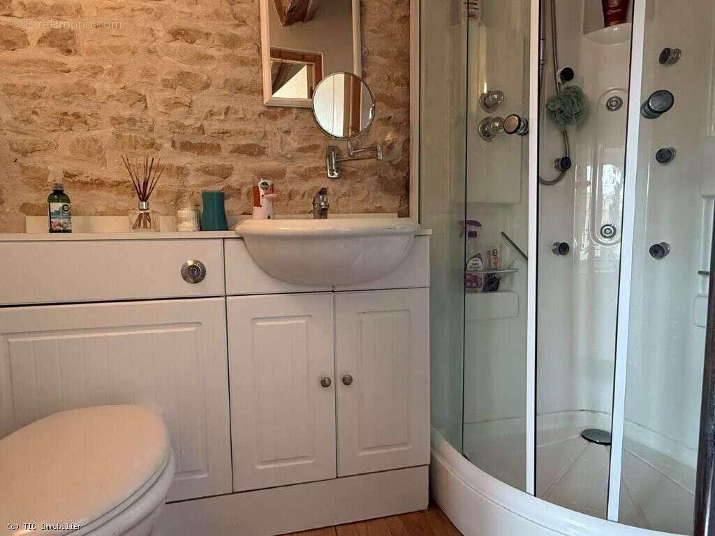 Maison de Campagne Avec 4 Chambres à Loubille - Exclusif à TIC IMMOBILER - photo 12