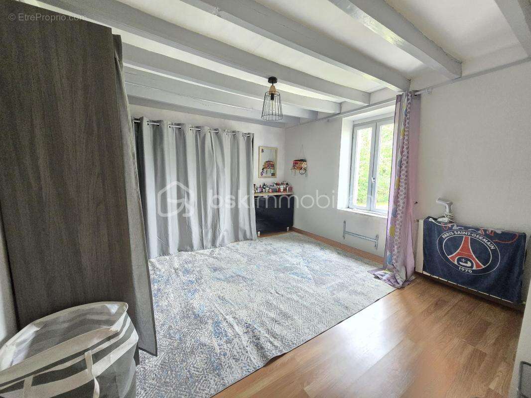 Maison à PRECY