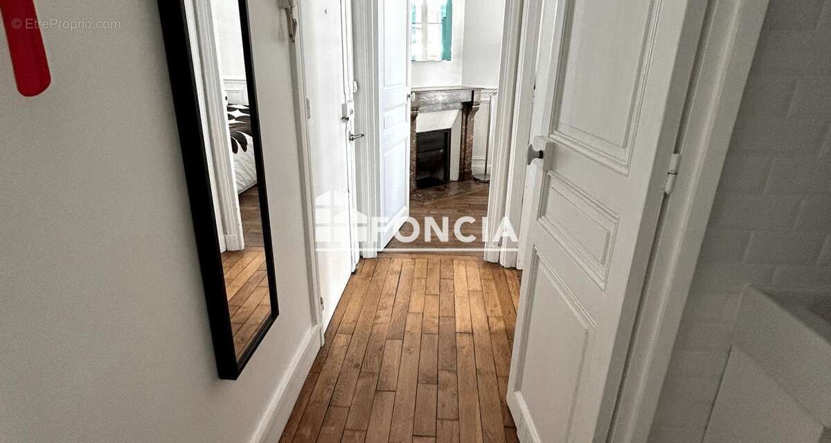Appartement à PARIS-12E