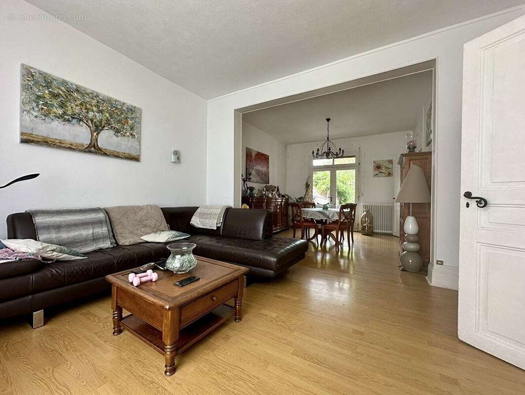 Maison à FLAVY-LE-MARTEL