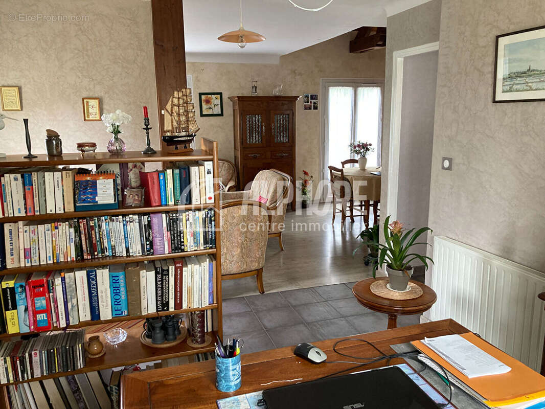 Savenay centre ville plain pied 4 chambres jardin garage - photo 7