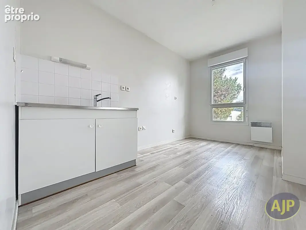 À VENDRE  Appartement de 65 m² 2 chambres avec balcon et parking - photo 6