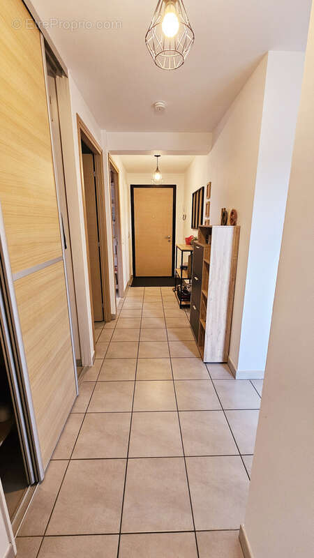 Magnifique T3  - 64 m2  avec Grande  Terrasse, cave aménagée et parking  à Groisy 74570 - photo 11