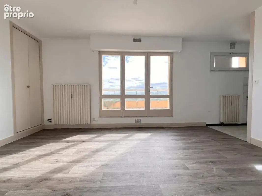 Appartement - Le Mans - BOLLEE - STUDIO avec Terrasse - 29 m² - photo 3
