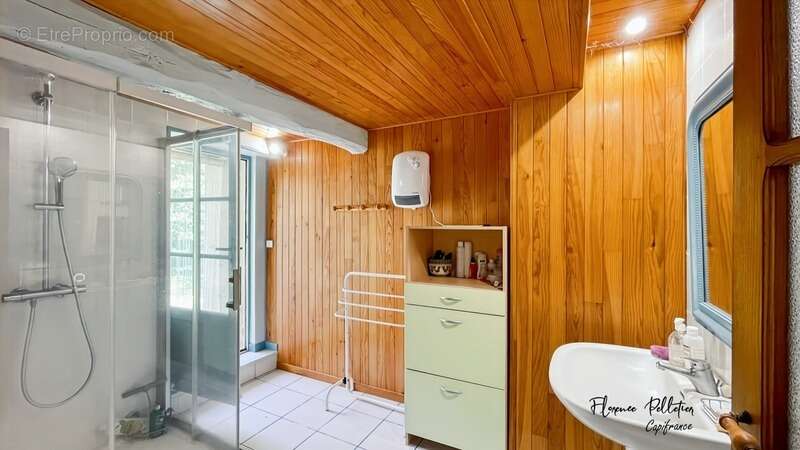 A vendre ancienne métairie 182 m² habitables et 350 m² d’atelier proche de Cuq-Toulza - photo 9