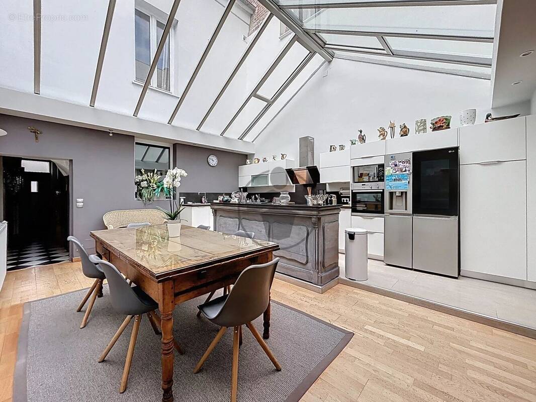 Maison à SAINT-QUENTIN