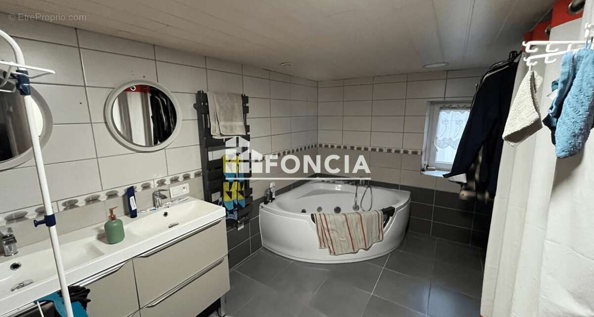 Maison à TROISFONTAINES