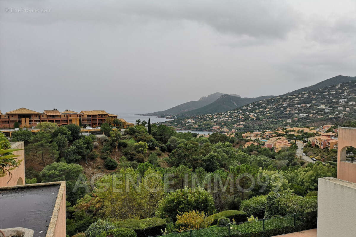 Parking à THEOULE-SUR-MER