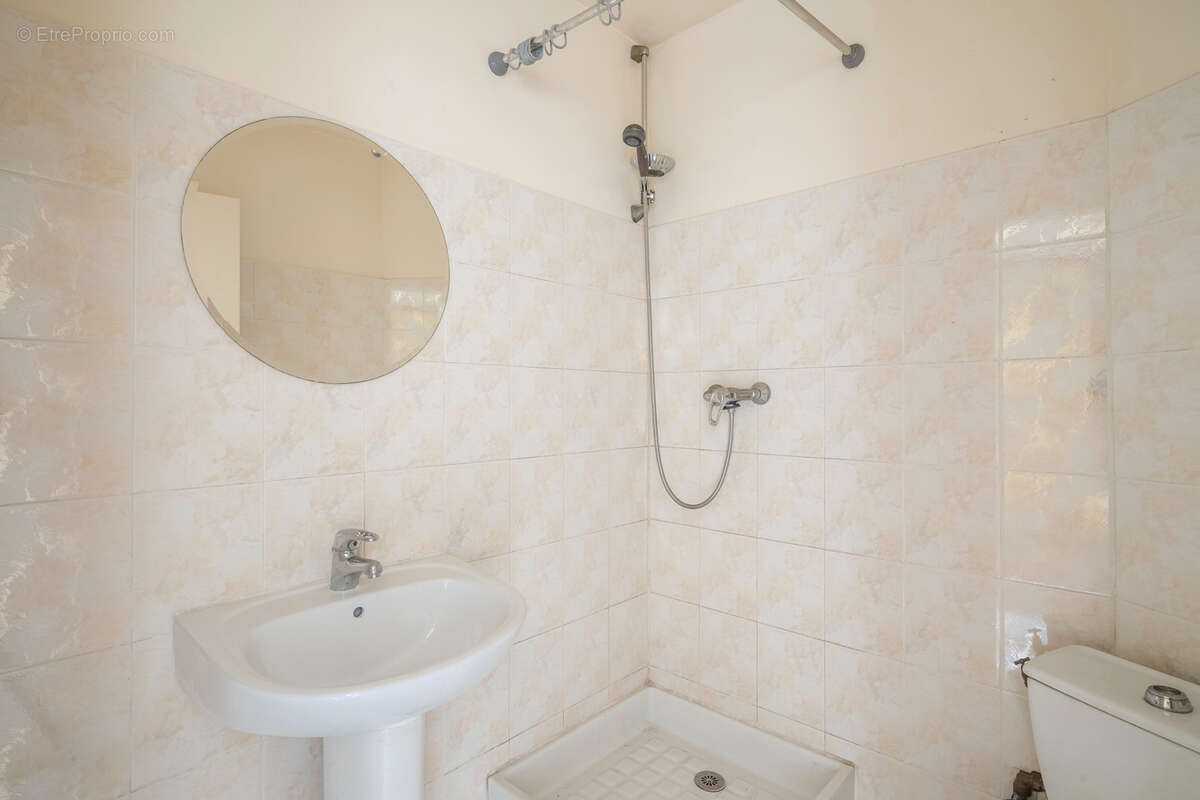 Appartement à LES PAVILLONS-SOUS-BOIS