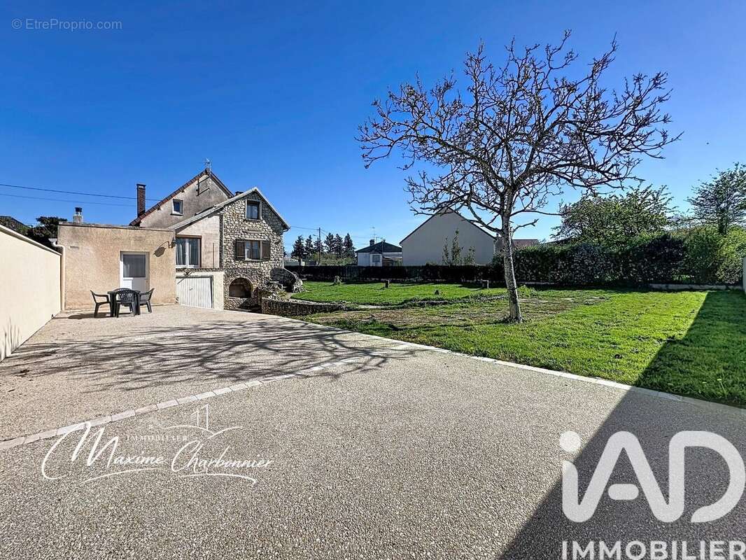 Photo 3 - Maison à VERT-SAINT-DENIS