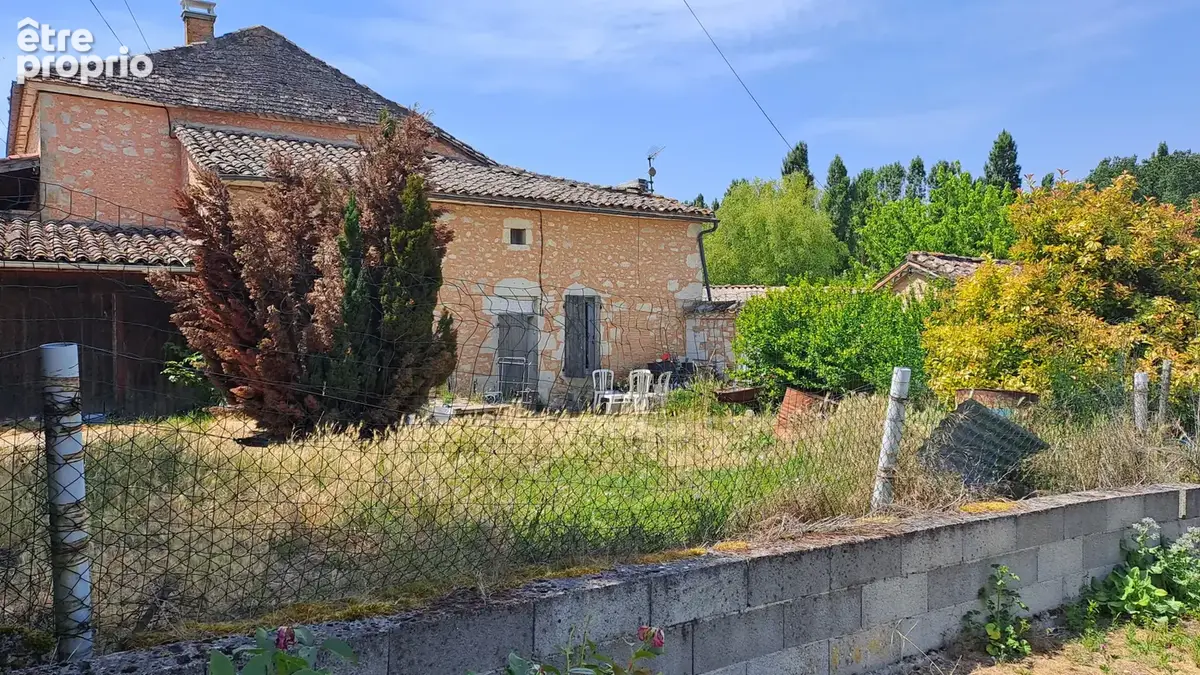 Ensemble immobilier de 4 logements en pierres sur une parcelle de 3109 m2. IDEAL INVESTISSEMENT LOCATIF. - photo 3