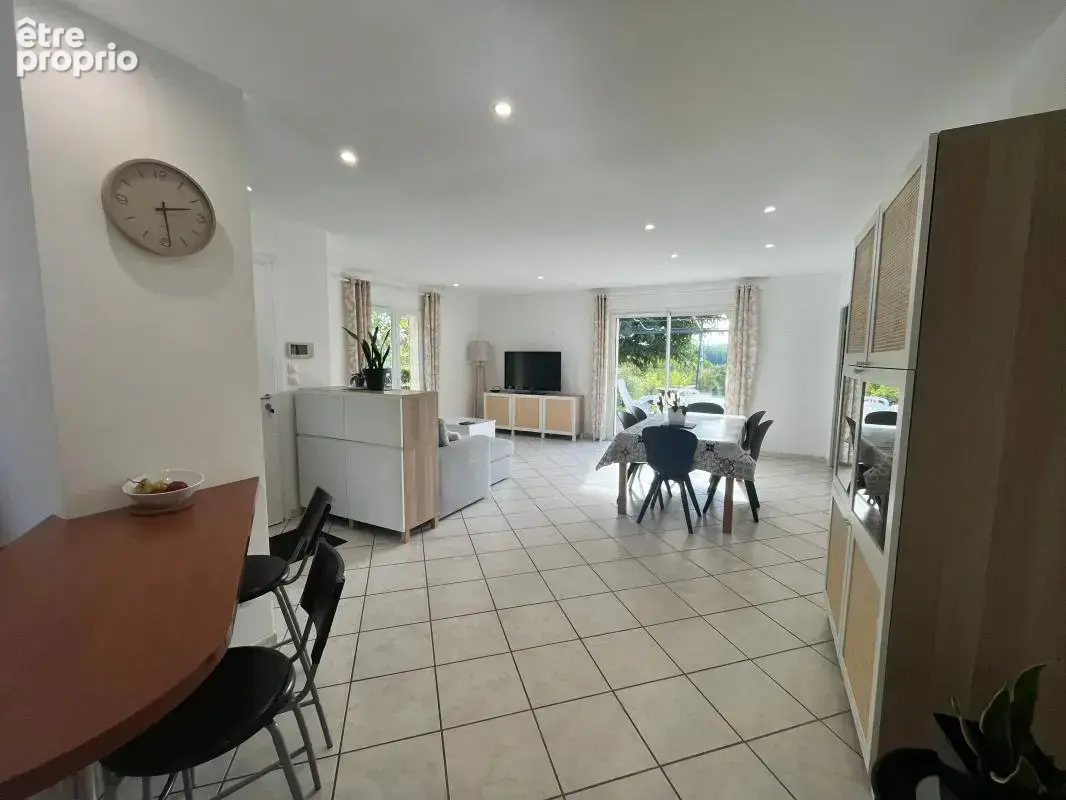 Maison plain pied - 100 m² - 4 chambres - 1382 m² terrain - photo 5