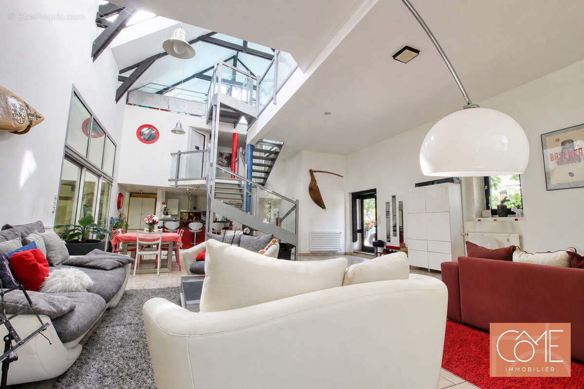 À vendre - longère rénovée 182 m² - 4 chambres - noyal-châtillon-sur-seiche (35230) - à 5 min du centre commercial alma rennes - - photo 2
