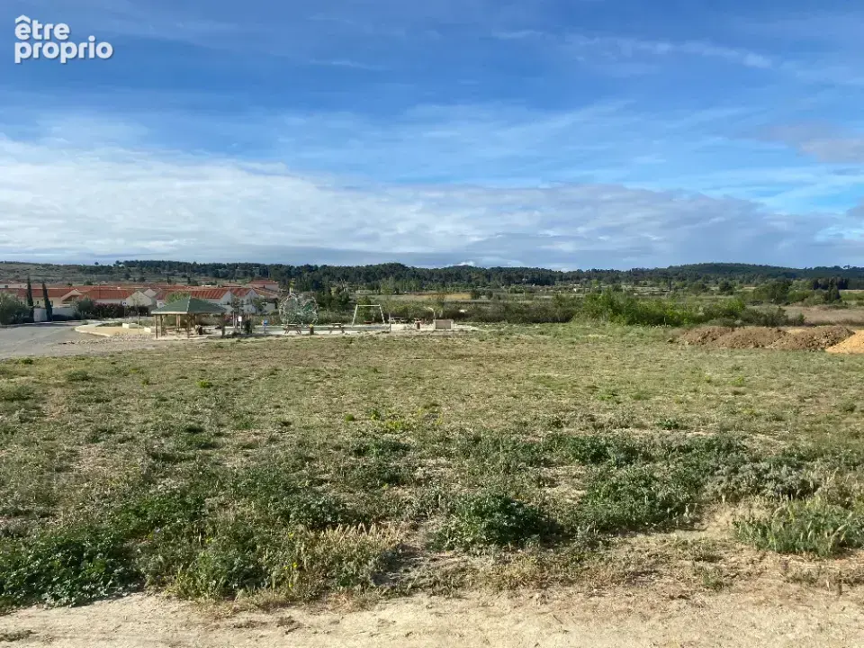 Terrain à NISSAN-LEZ-ENSERUNE