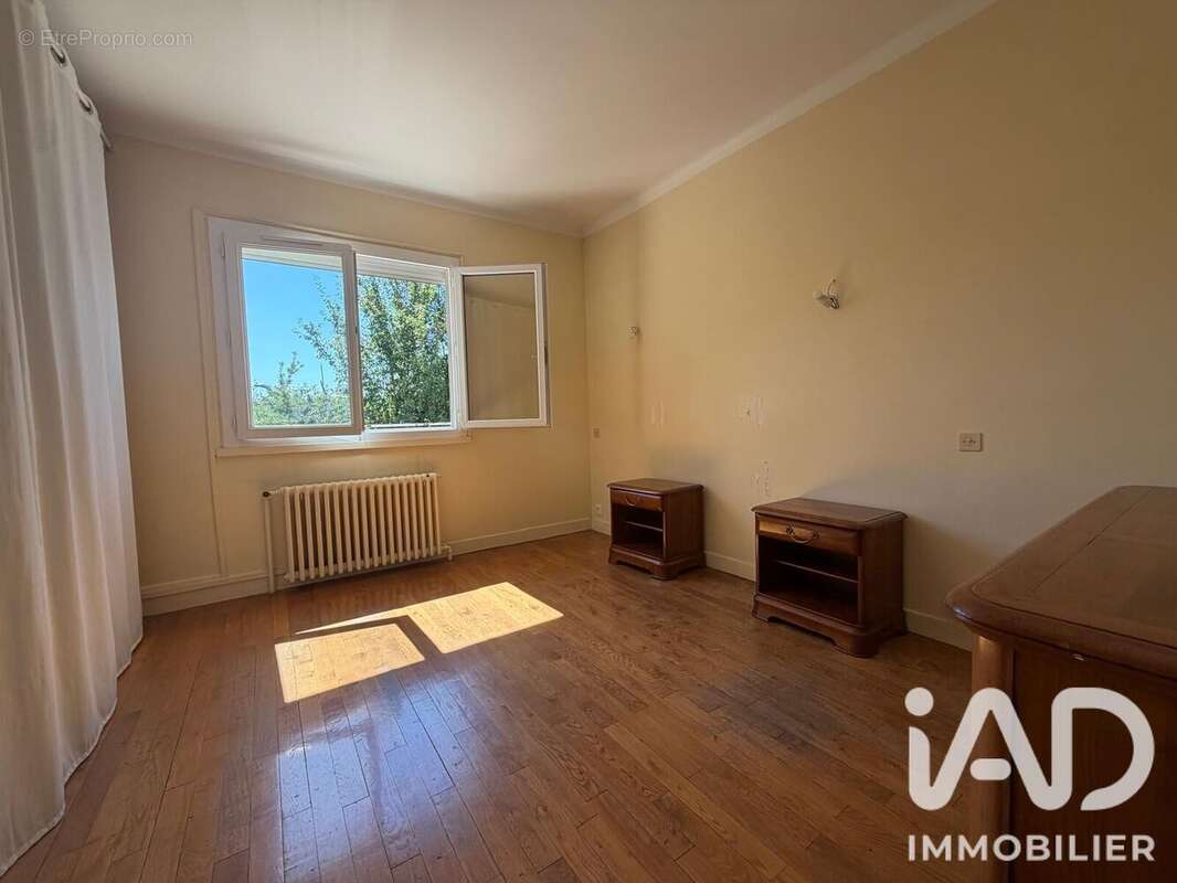 Maison 120 m² à Savigny-Sur-Orge  - photo 7