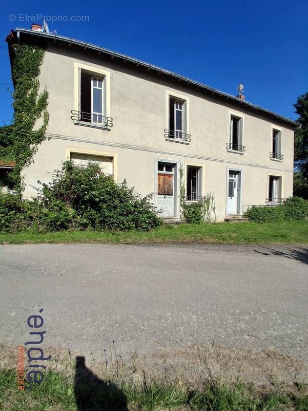 Maison à VILLEFRANCHE-D&#039;ALLIER