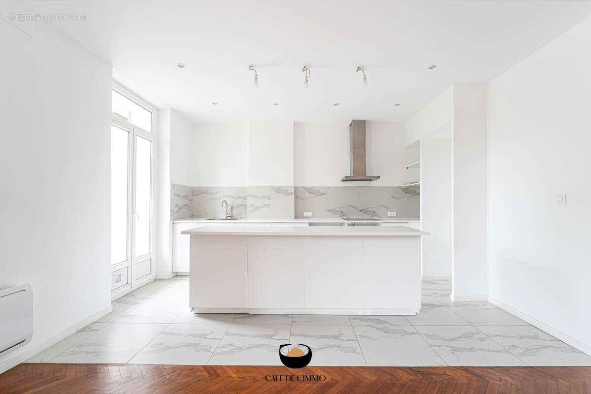 Appartement à MARSEILLE-8E