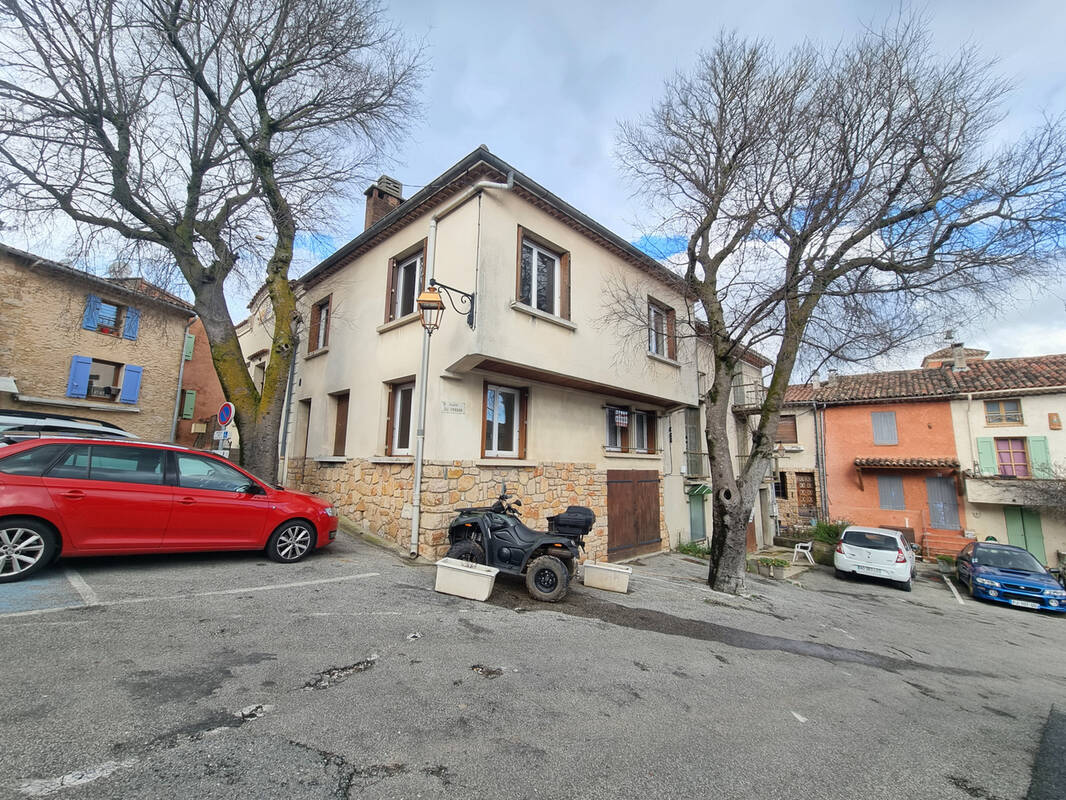 Maison à SILLANS-LA-CASCADE