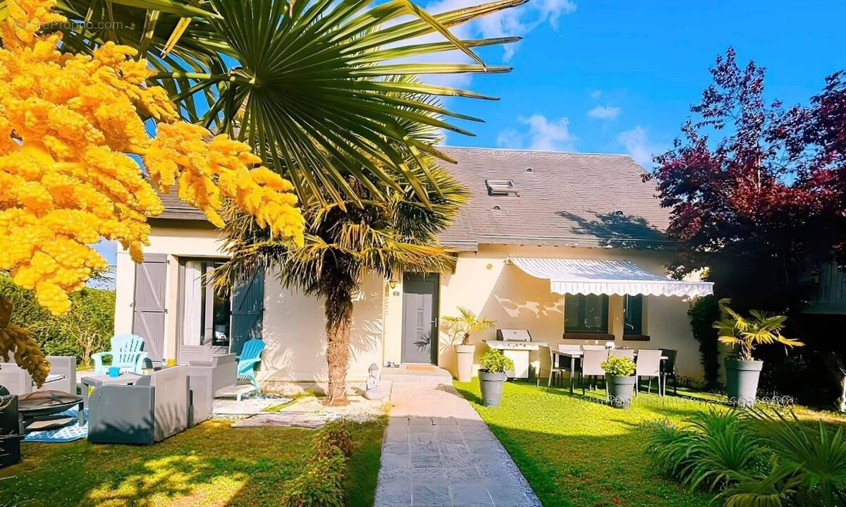 Maison à SAINT-PIERRE-SUR-DIVES