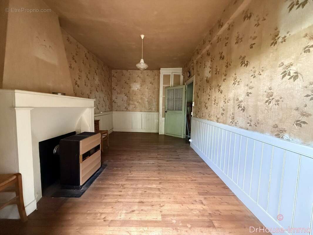 Maison 105 m² à Saint-Claud  - photo 18
