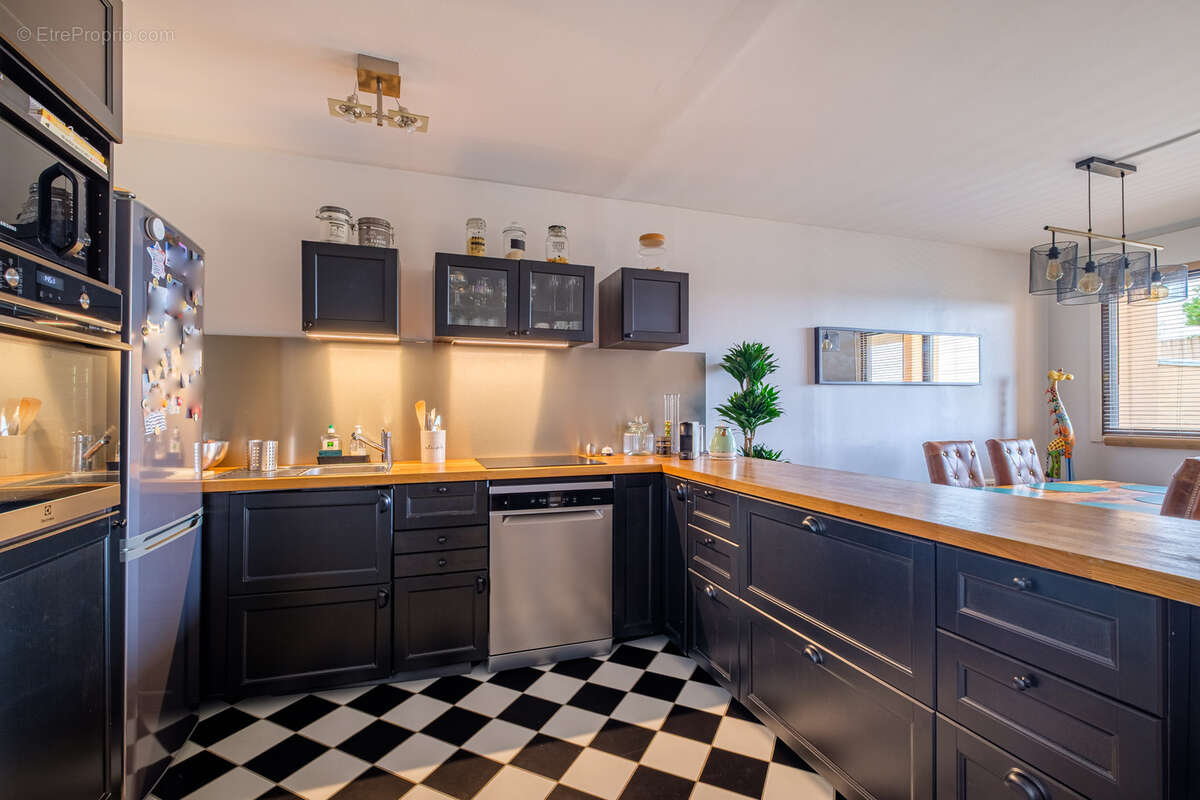 Appartement à LYON-9E