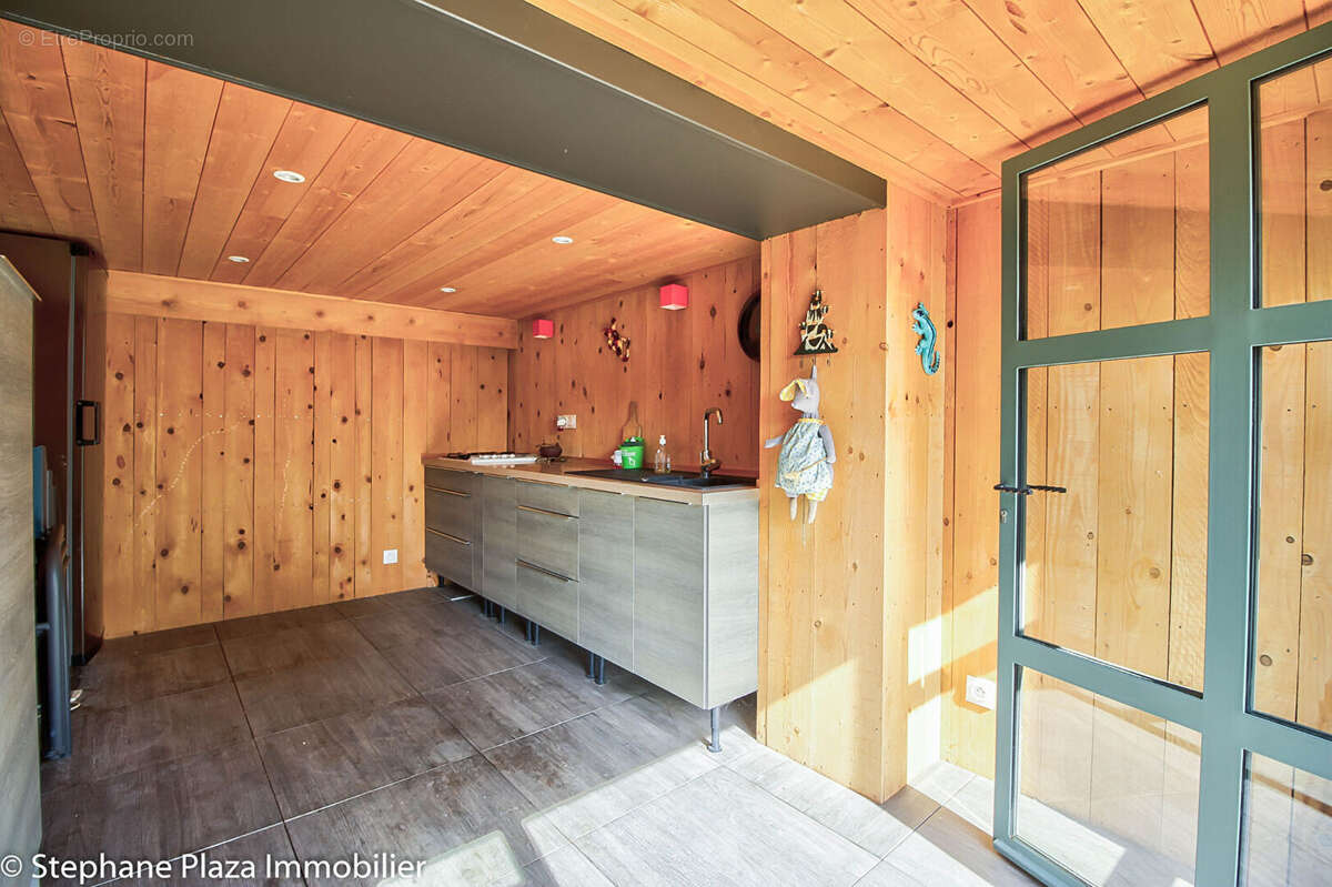 Maison à VILLIEU-LOYES-MOLLON