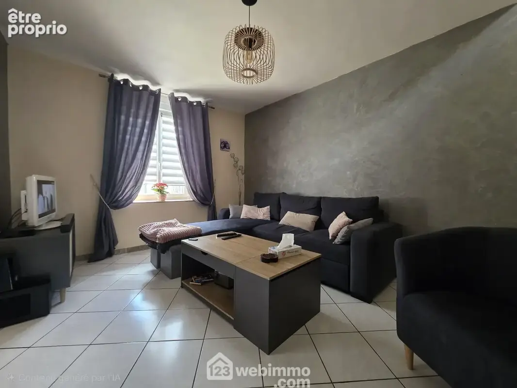 Un salon chaleureux qui invite à la détente dès les premiers instants