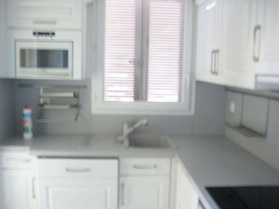 Appartement à SOLLIES-PONT