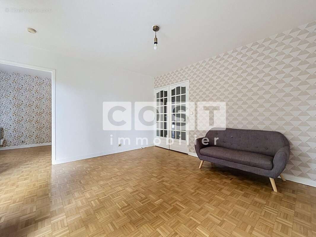 Appartement 59 m² à La Garenne-Colombes  - photo 2