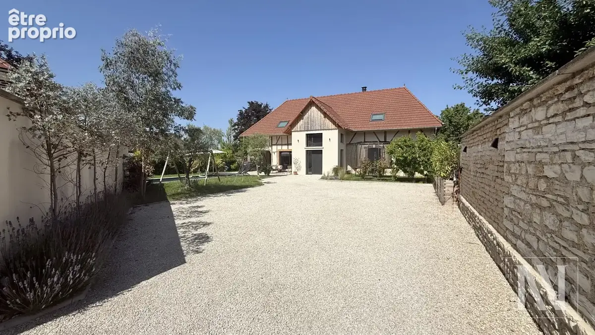 Superbe grange rénovée de 230m2 à Sainte-Savine - photo 20