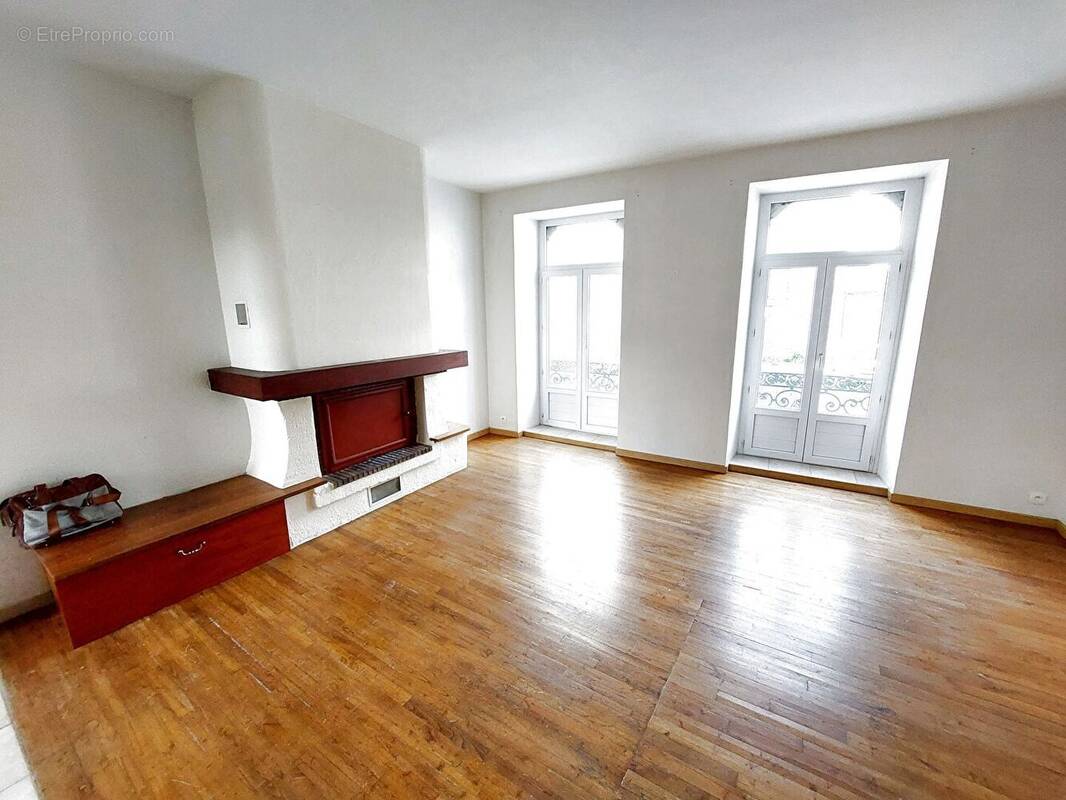 Appartement à ARGENTRE-DU-PLESSIS
