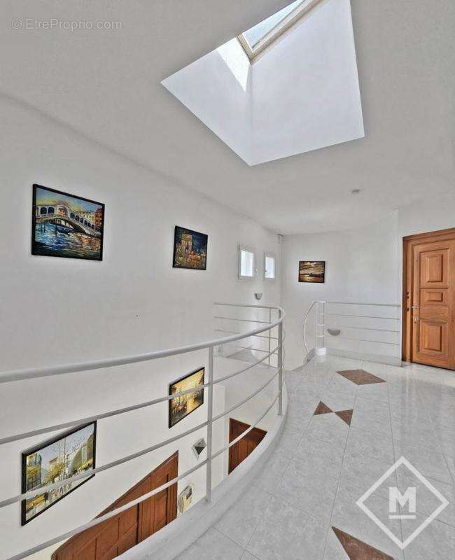 Superbe maison à vendre marseille 13012 - 350 m² avec 2000 m² de terrain - photo 24