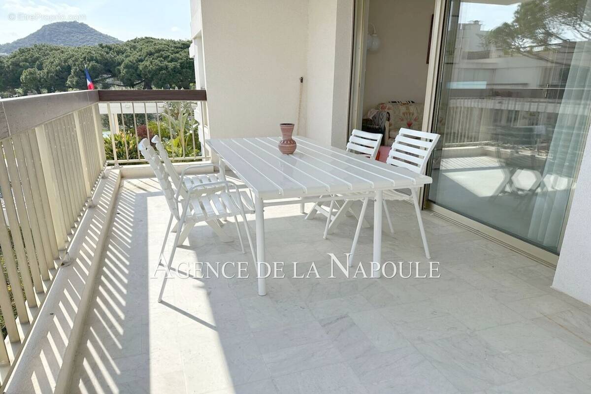 Appartement 53 m² à Mandelieu-La-Napoule  - photo 1
