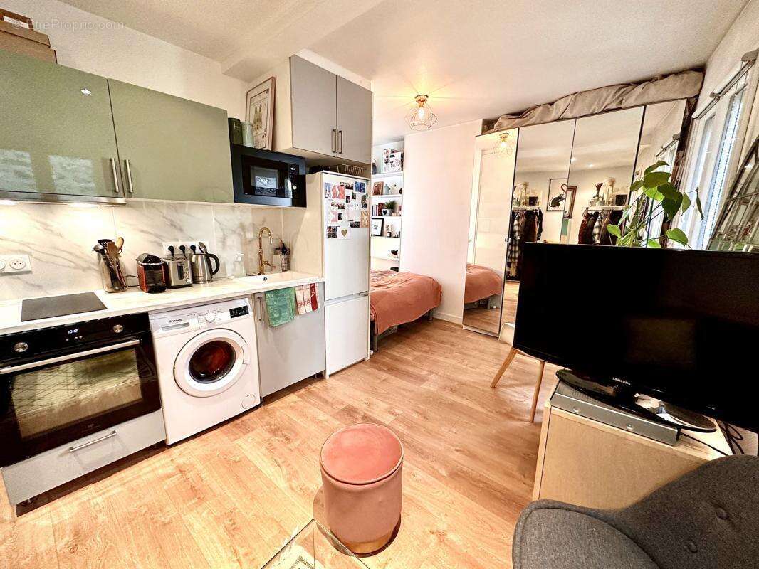 Appartement à PARIS-18E
