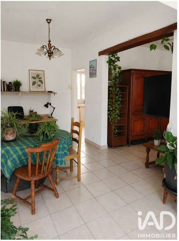 Maison 87 m² à Saint-Jean-D'angle  - photo 8