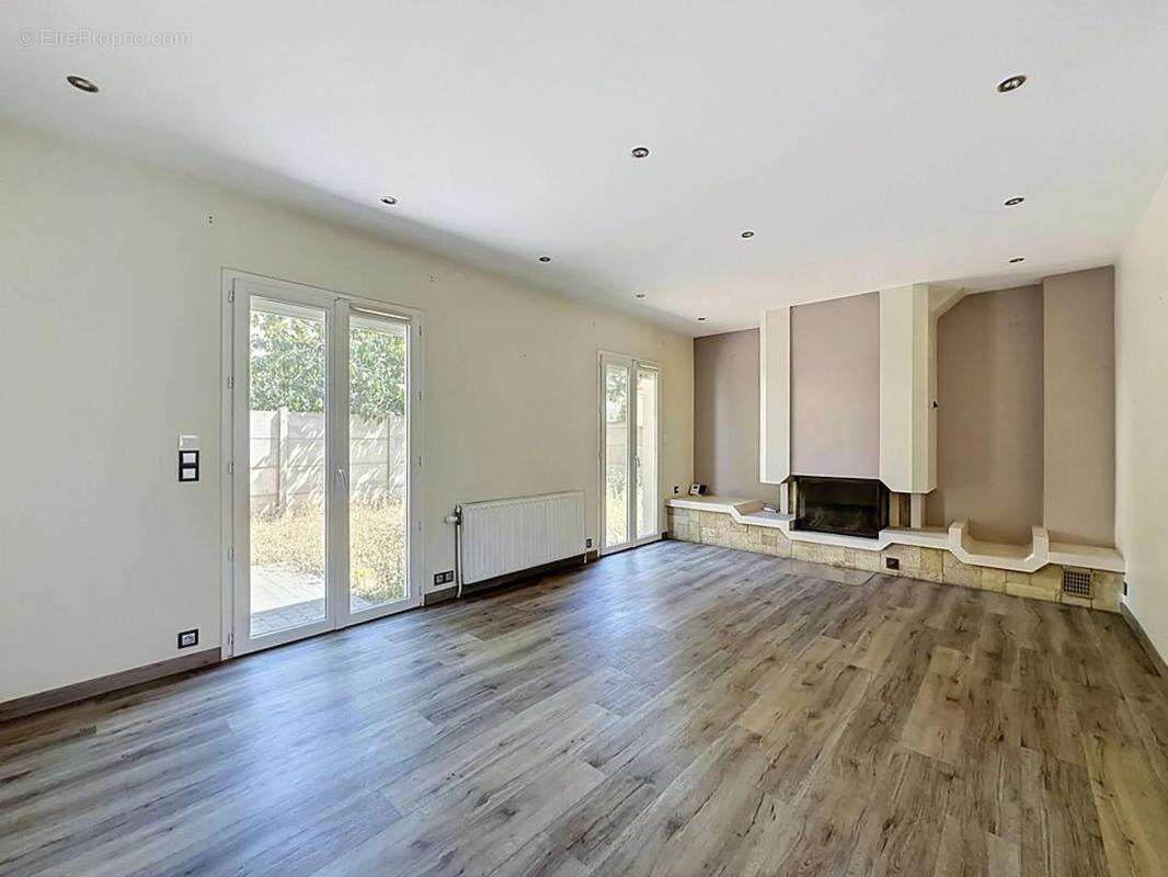 Maison 5 pièces de 100 m² à Ablon-sur-Seine - photo 4