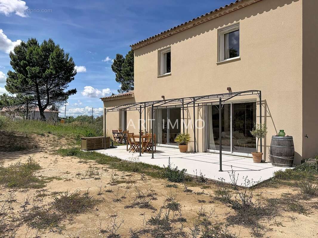 Maison à ROBION