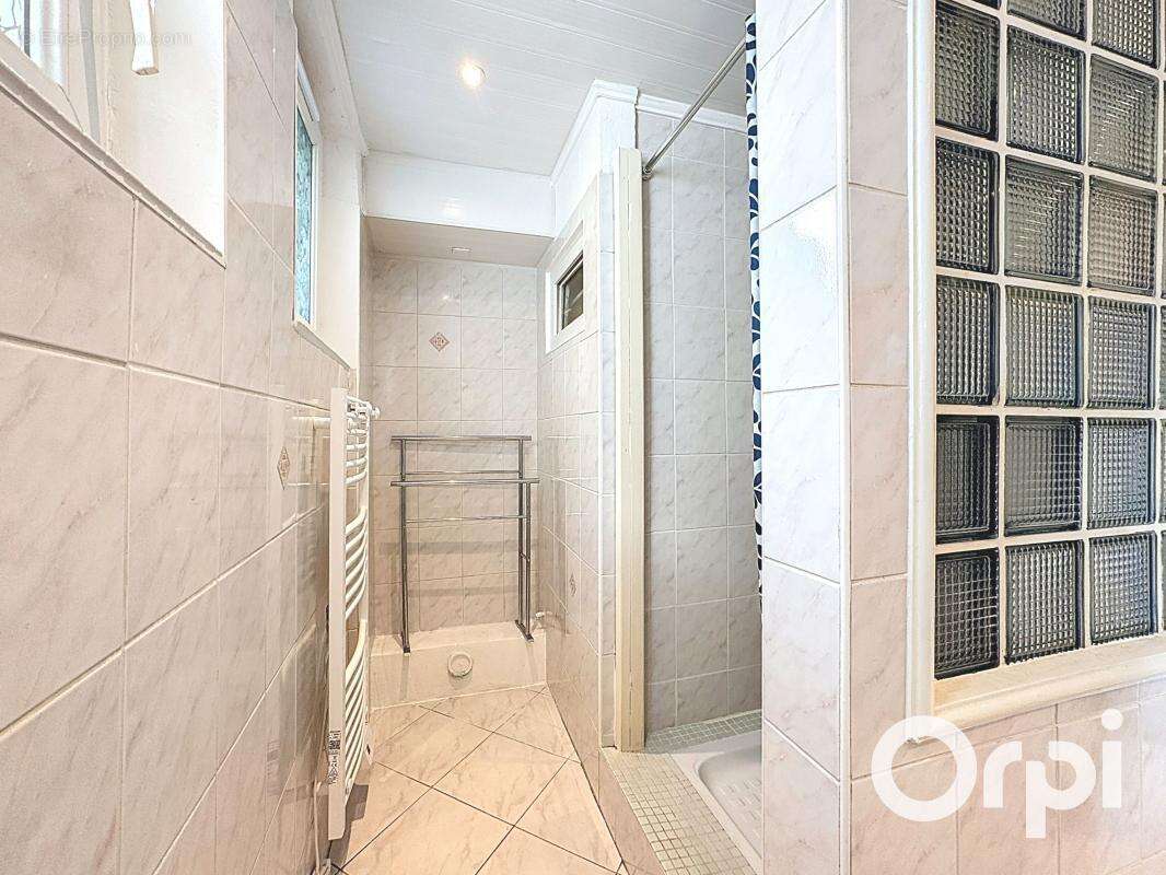 Appartement à VILLENEUVE-LOUBET